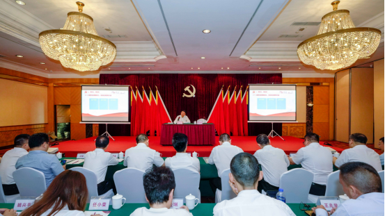 尊龙凯时集团任丁书记带头讲授“不忘初心、牢记使命”主题教育专题党课
