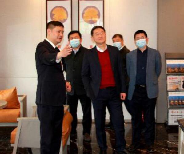 集团党委书记、董事长任丁调研“锦著”天府广场店