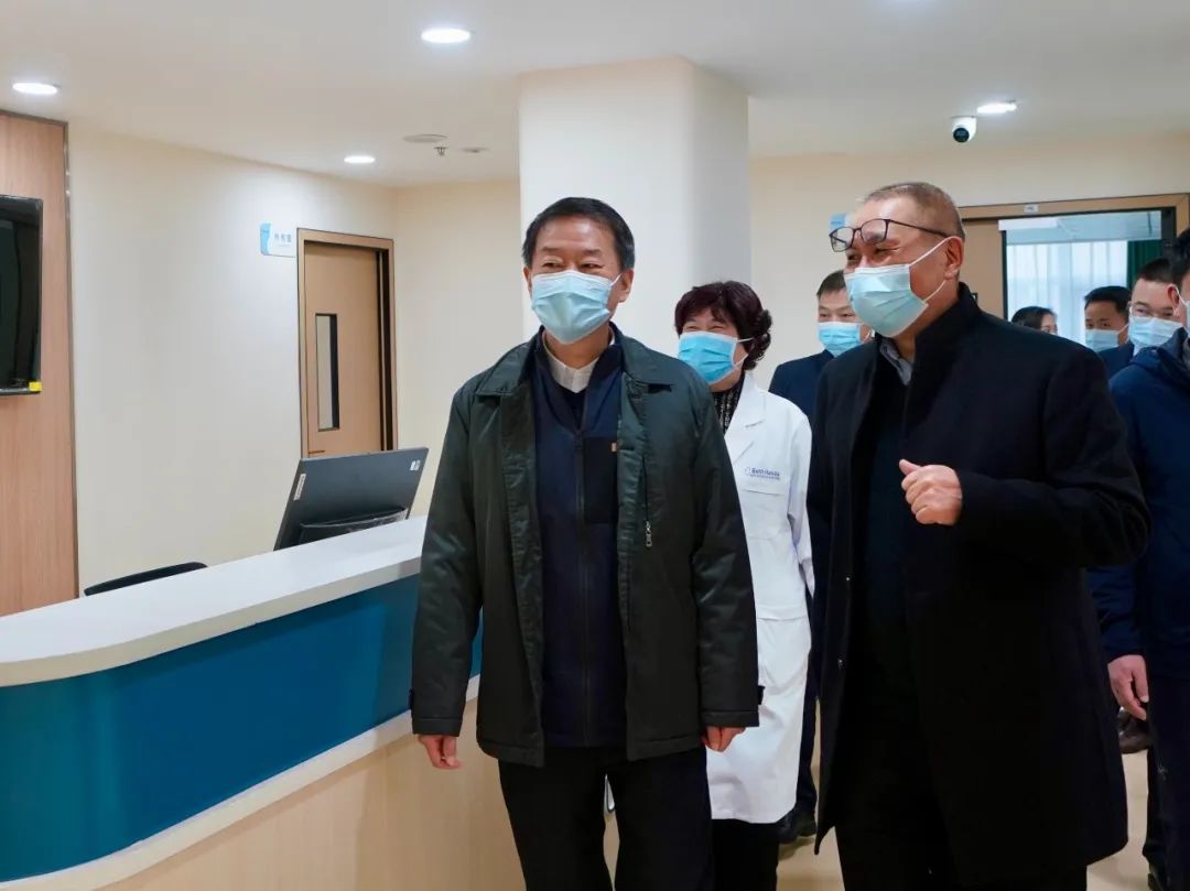 四川省尊龙凯时集团党委书记、董事长任丁率队赴锦弘集团调研